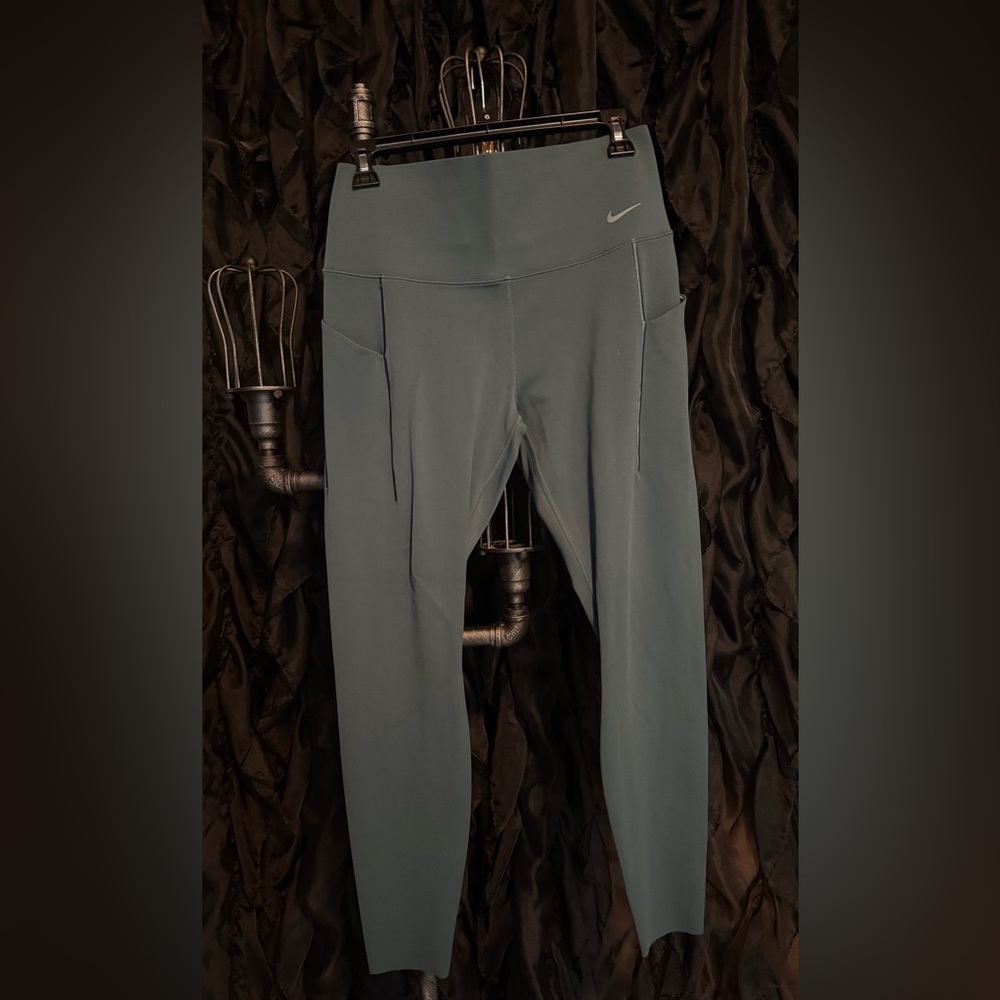 Nike leggings